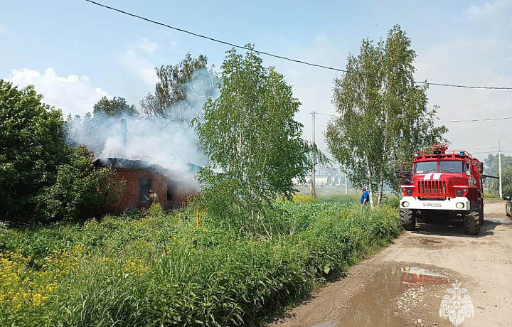 В Тульской области 6 июня потушили три пожара