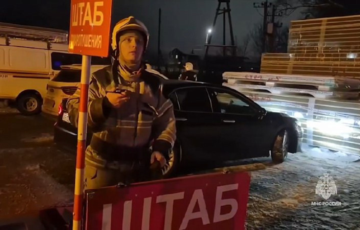 Спасатели ликвидировали открытое горение на пожаре в Щекине