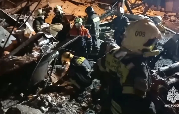 Спасатели нашли тело второго погибшего под завалами в Узловой