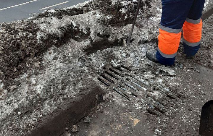 На тульских мостах продолжаются противопаводковые мероприятия