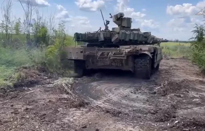 Тульских десантников поддерживают огнем танки Т-90М в зоне спецоперации