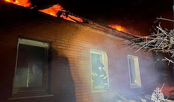 Машина и частный дом сгорели в Тульской области 5 марта