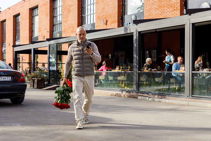 Финал второго сезона «Холостяк.FM»: Евгений Махиня встретился с победительницей проекта