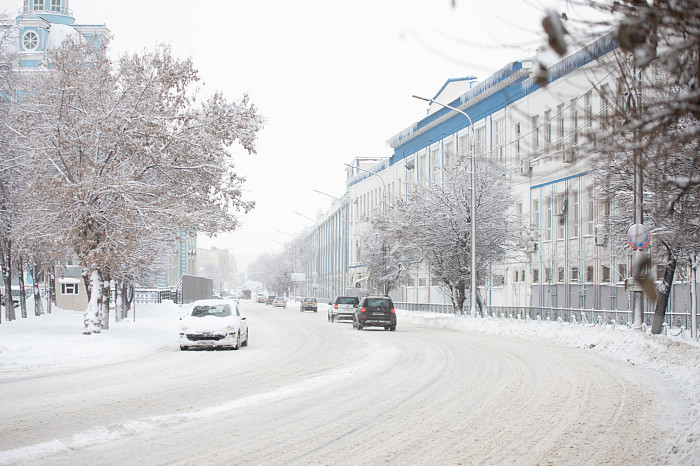 Тулу засыпало снегом: как в городе борются с последствиями стихии