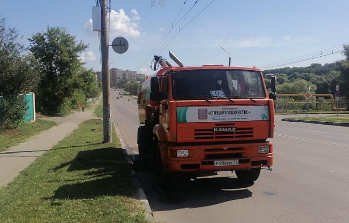 В Туле с помощью спецтехники уберут мусор с 13 улиц