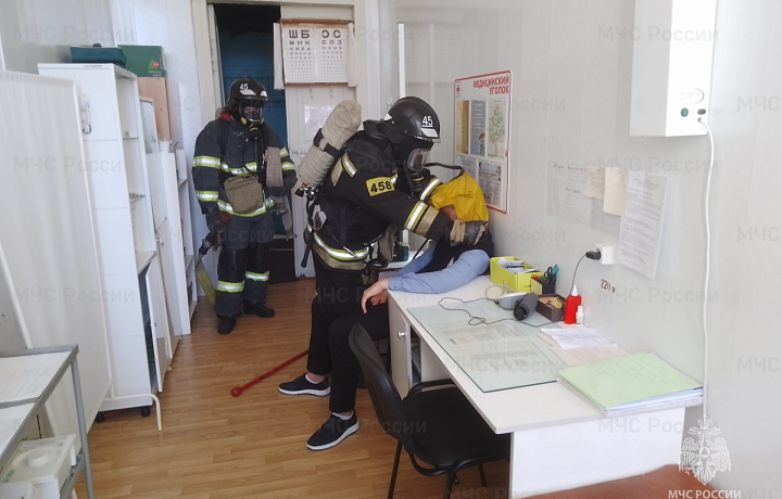 Белевские спасатели провели учения в школе