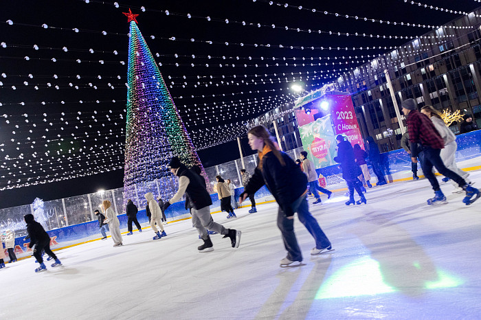 В Туле открылся Губернский каток: фоторепортаж