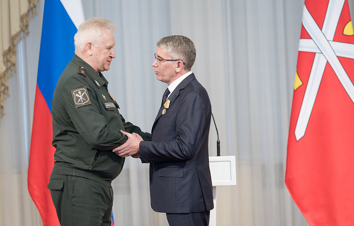 Тульский губернатор удостоен медали Минобороны «За помощь и милосердие»