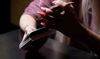 Обманувшая женщину гадалка из Богородицка получила четыре года колонии