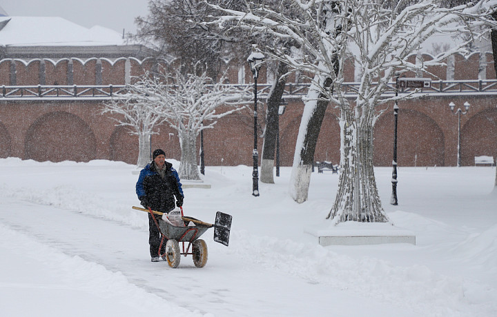 Требуется спецодежда и перерыв на обогрев: Роспотребнадзор напомнил тулякам о правилах работы на холоде