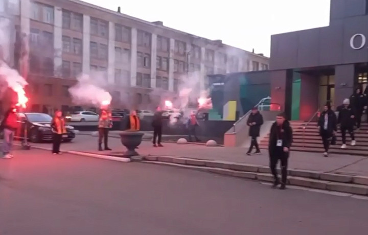 Полиция задержала тульских футбольных фанатов в Саратове