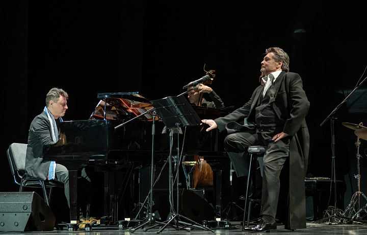 Александр Домогаров покажет в Туле легендарный спектакль «Вертинский»