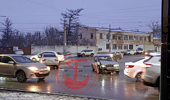 На перекрестке улиц Кауля и Оборонной в Туле произошло ДТП