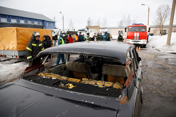 В Туле прошли соревнования среди спасателей по ликвидации последствий ДТП