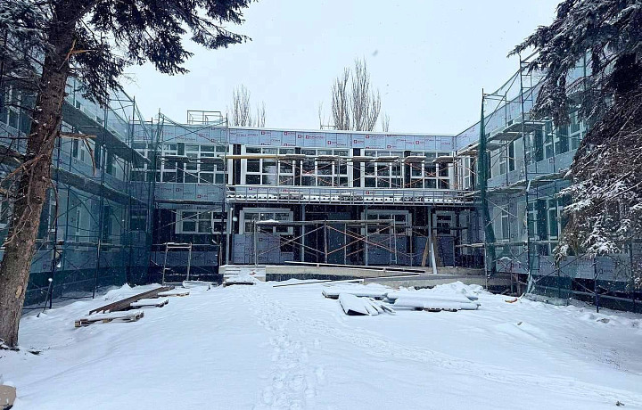 Тульские специалисты восстанавливают центр реабилитации в Мариуполе