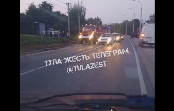 В Хрущево загорелся частный дом