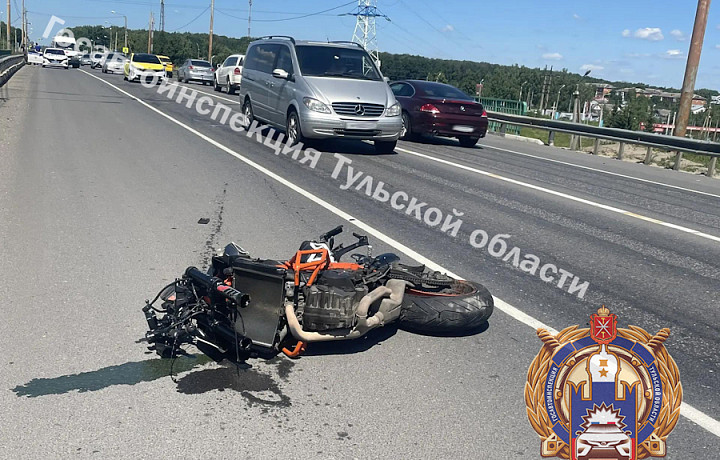 Мотоциклист перевернулся и врезался в иномарку на М-2 в Щёкинском районе