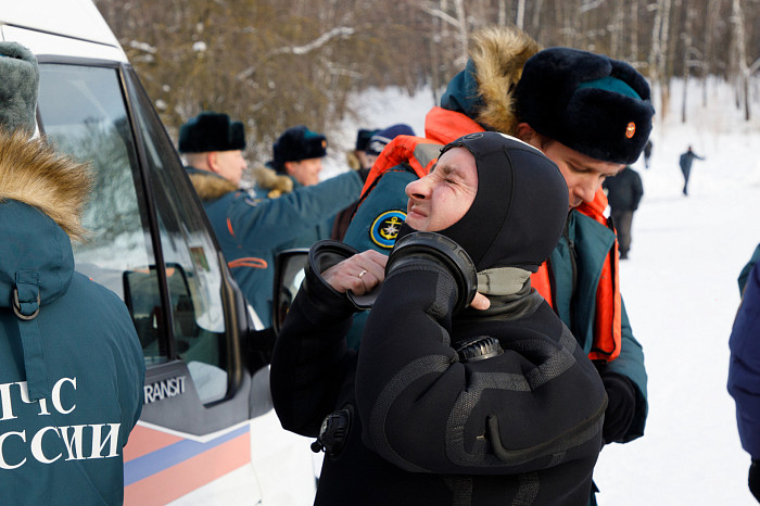 Тульские спасатели провели тренировку по спасению людей из водоемов