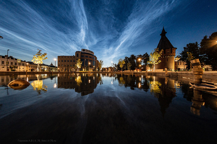 Фотограф запечатлел на камеру аномально серебристые облака в Туле
