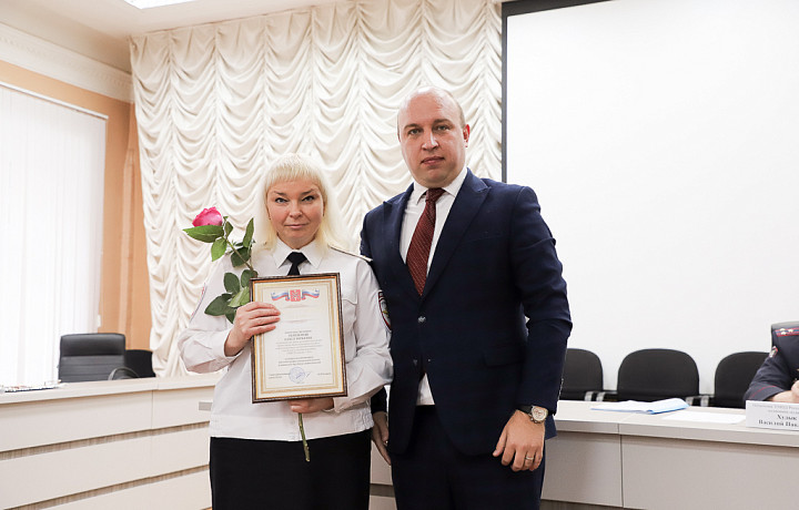 Отличившиеся полицейские получили благодарственные письма от администрации Тулы