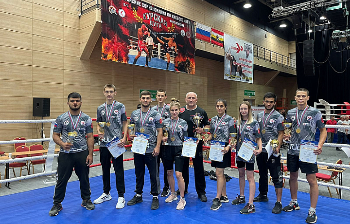 Тульские кикбоксеры успешно выступили на всероссийских соревнованиях