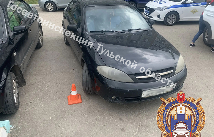 Автоледи на Chevrolet Lacetti сбила мужчину на улице Комсомольской в Ефремове