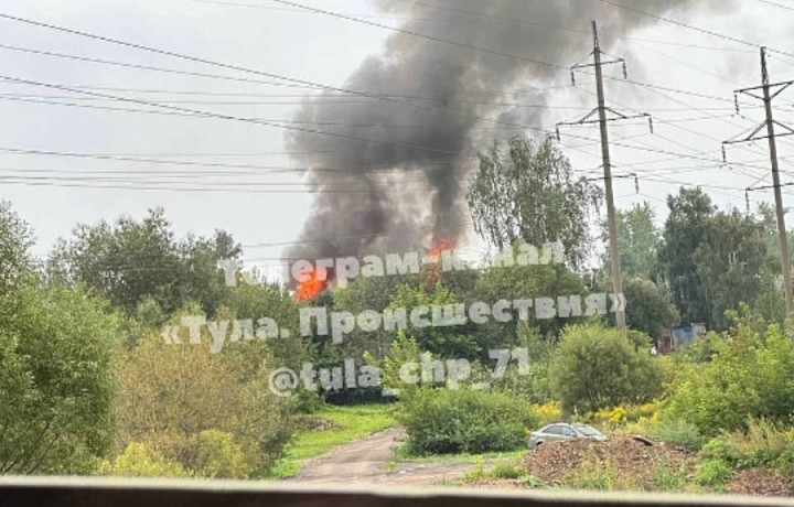 На Веневском шоссе в Туле произошел пожар в частном секторе