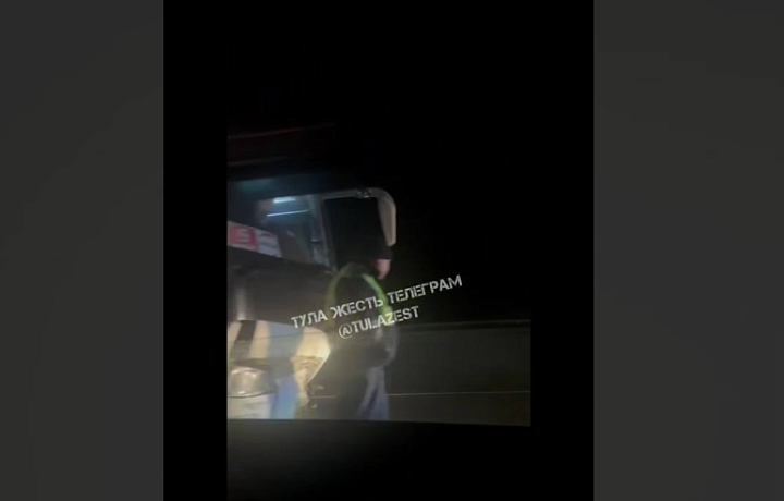 На Калужском шоссе Тулы произошло ДТП с участием автобуса и легкового автомобиля