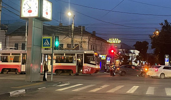 На улице Советской в Туле образовалась задержка трамваев из-за ДТП
