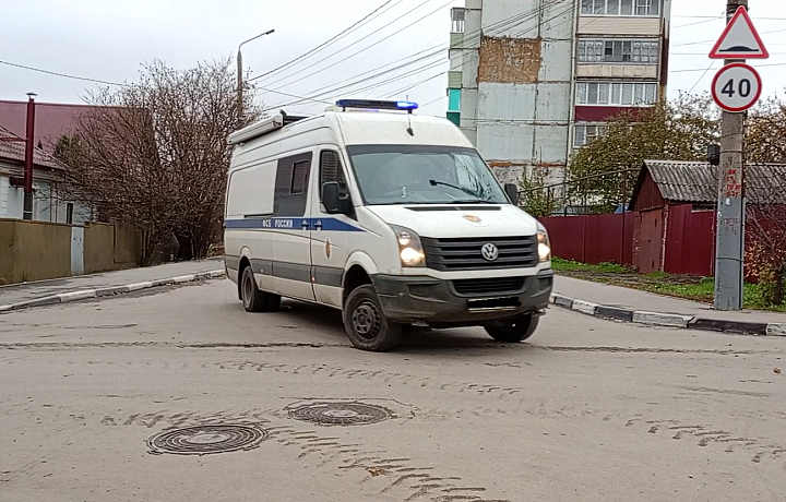 Взрывоопасный предмет на машине силовиков увезли от дома в тульском Мясново