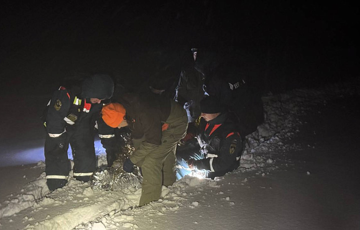 В Тульской области волонтеры спасли замерзающего в поле пенсионера