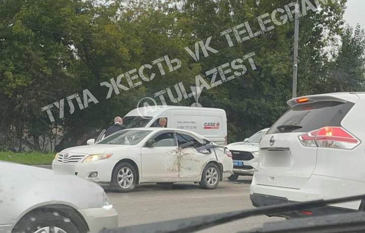 На улице Рязанской в Туле произошло массовое ДТП утром 3 сентября