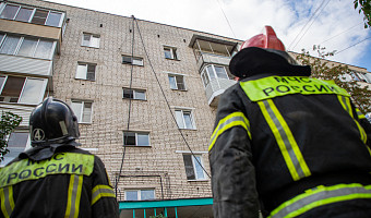 Четыре сарая и двухкомнатная квартира горели за сутки в Тульской области