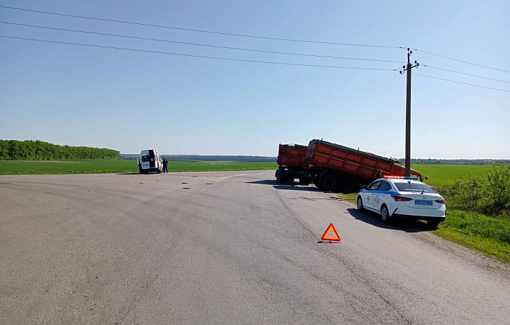 Пять человек пострадали в ДТП с участием автобуса в Плавском районе
