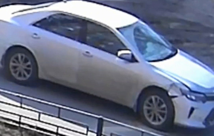 «Разворотил пол машины»: туляков просят помочь найти виновника ДТП на улице Серебровской