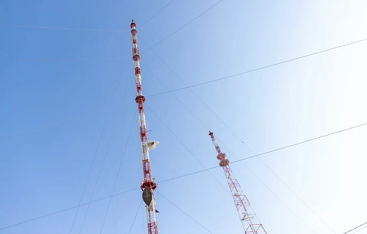 Туляков предупредили о возможном падении льда с телебашни на Скуратовской улице