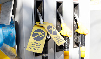 «Последний раз дешевел при Брежневе»: что происходит с ценами на бензин в Туле и как к этому относятся водители