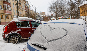 Регион накрыл очередной снегопад: как расчистить сугробы и не надорваться – полезный гайд от тренера по йоге