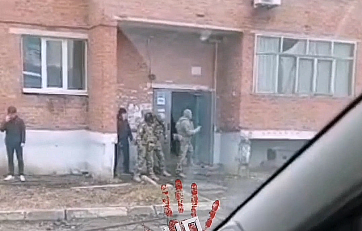 Жители Новомосковска сообщили о задержании со стрельбой на улице Генерала Белова в микрорайоне Залесный