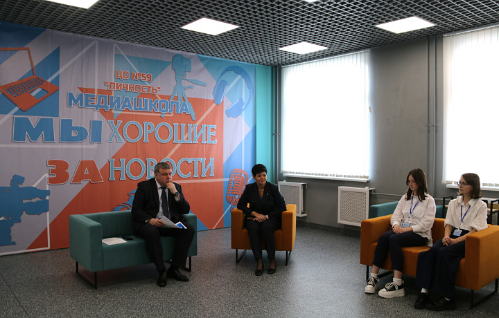 Глава администрации Тулы Илья Беспалов пообщался с учениками ЦО №59