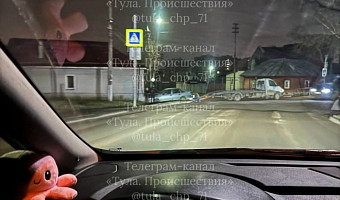 Иномарка влетела в жилой дом в Туле ночью 4 декабря