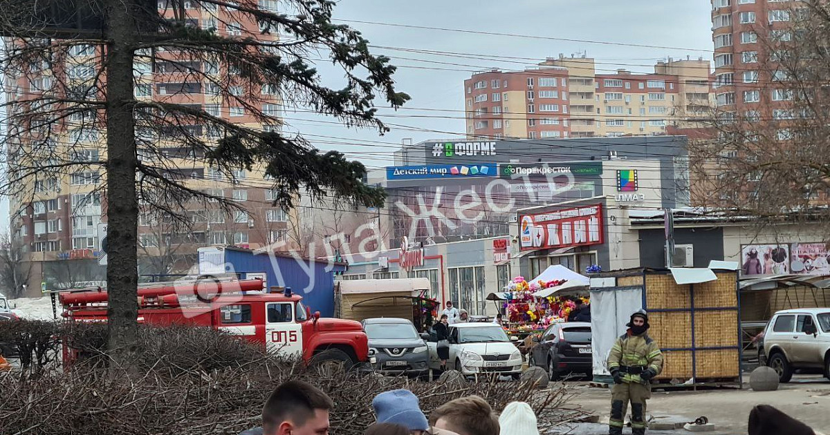 В Туле на проспекте Ленина эвакуировали студентов Всероссийского ...