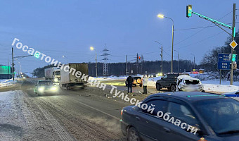 Водитель ГАЗели устроил тройное ДТП на трассе М-2 «Крым» под Тулой