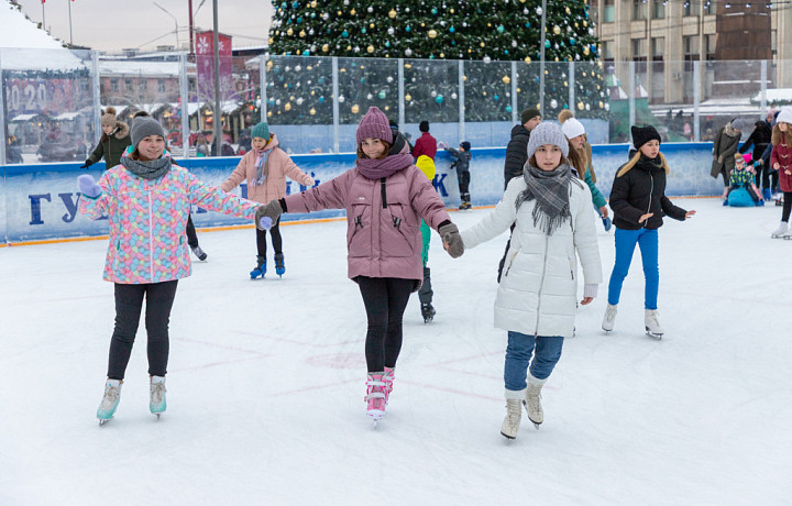 В Туле открыты площадки для массового катания на коньках