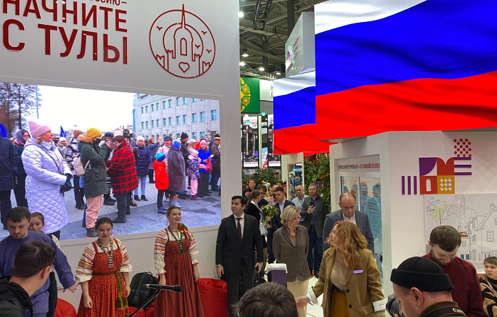 Тульская «Услада» исполнила гимн оружейной столицы на выставке «Россия» в Москве