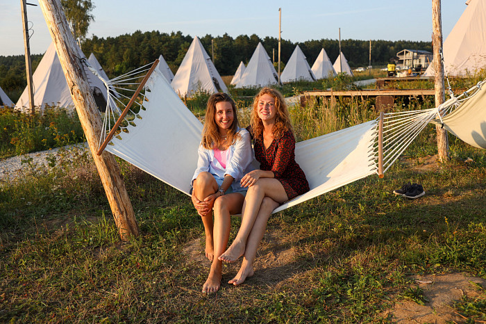 Фоторепортаж: как проходит MaxiCamp от радио Maximum и ГК Медиа Траст