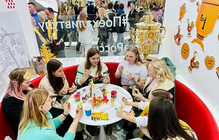Стенд Тульской области на выставке «Россия» на ВДНХ пользуется ажиотажным спросом среди гостей