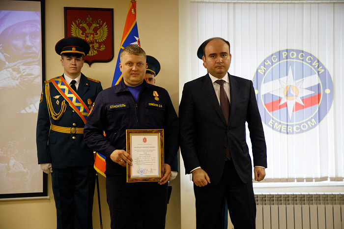 Глава тульского МЧС поздравил спасателей с Днем пожарной охраны