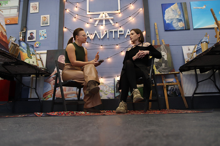 «Даже мужчины в рисовании раскрываются и получают кайф»: интервью с художницей Ксения Бондаренко, которая учит творить тех, кто раньше даже не держал в руке кисть