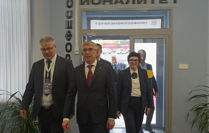 Дмитрий Миляев осмотрел новый машиностроительный кластер в Туле
